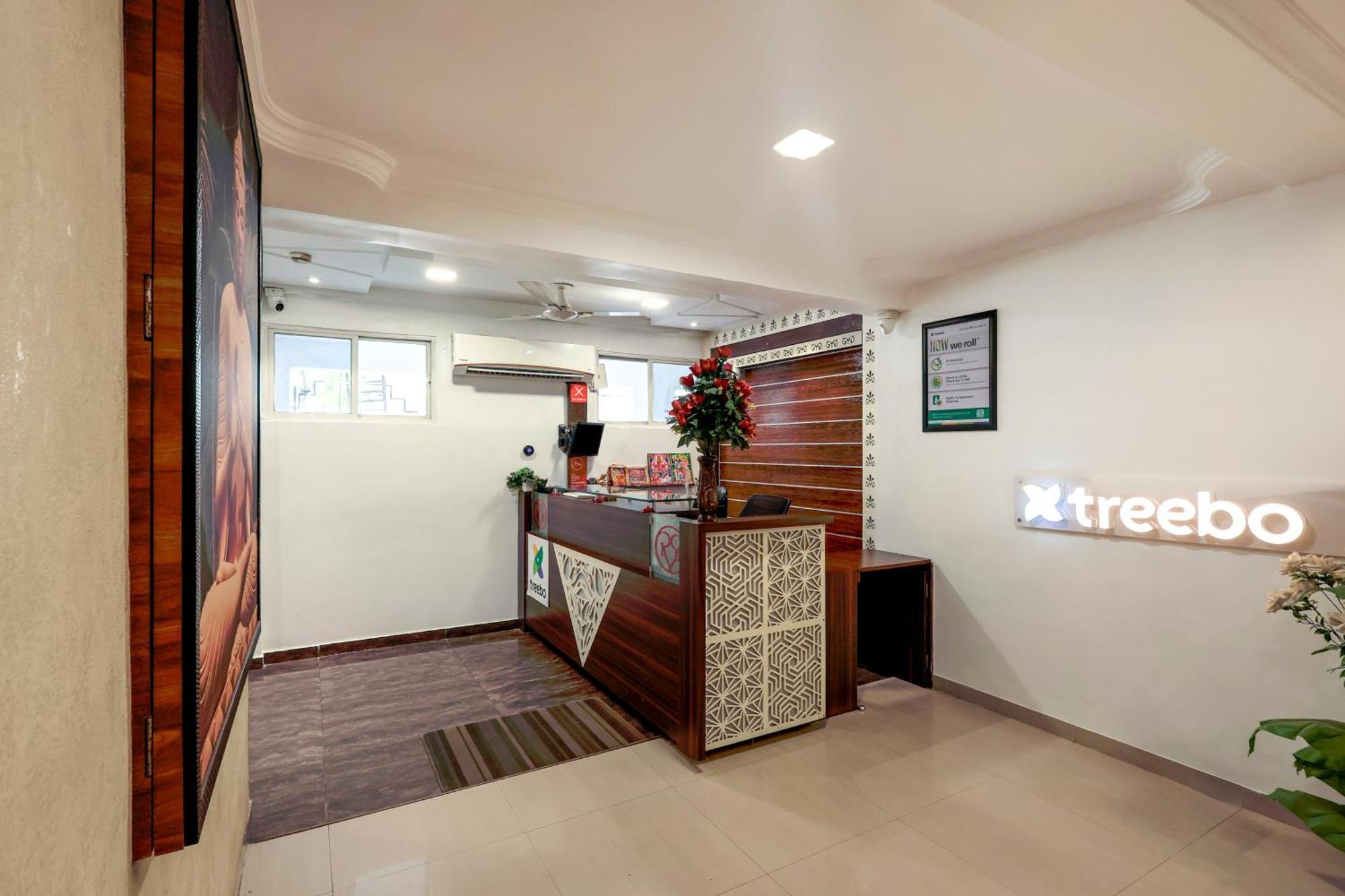 Treebo Rvg Hotell Vadodara Eksteriør bilde